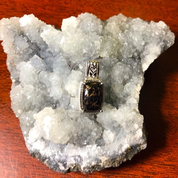 Jewelry - Silver Shungite matrix pendant